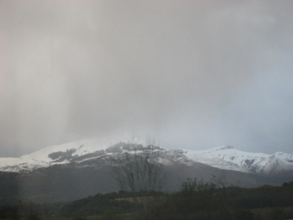 Schnee in den Pyrenäen Schnee in den Pyrenäen
