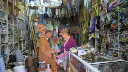 Hier wird Garn für die Socken gekauft Hier wird Garn für die Socken gekauft